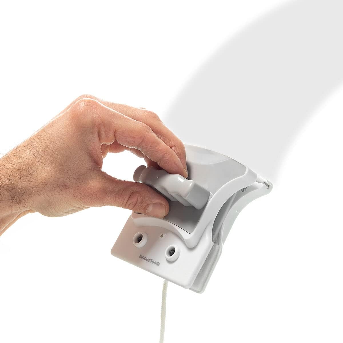 Magnetic Dual-Action Window Cleaner™